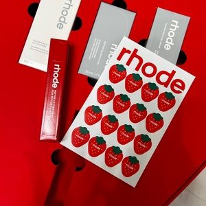 Rhode strawberry lip peptide treatment